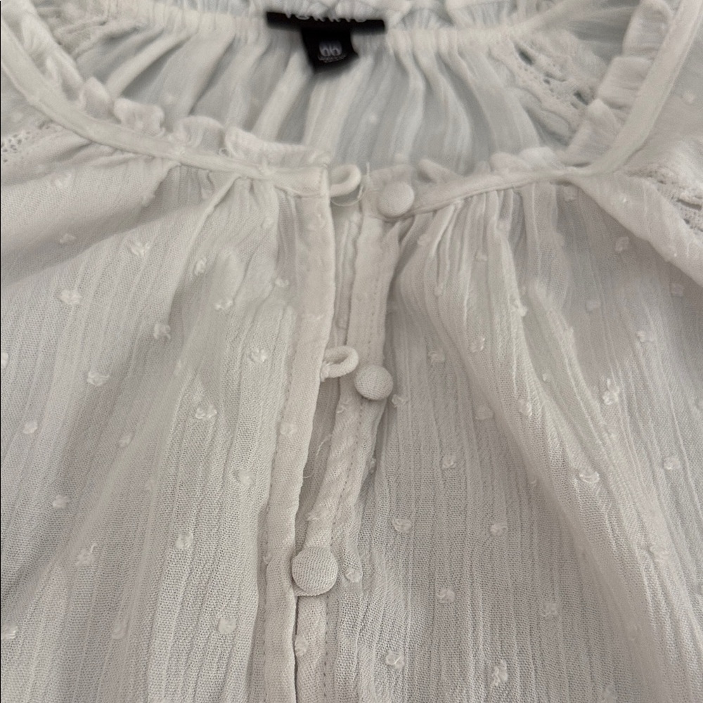 torrid White Textured Button-Front Peasant Blouse - Picture 9 of 9